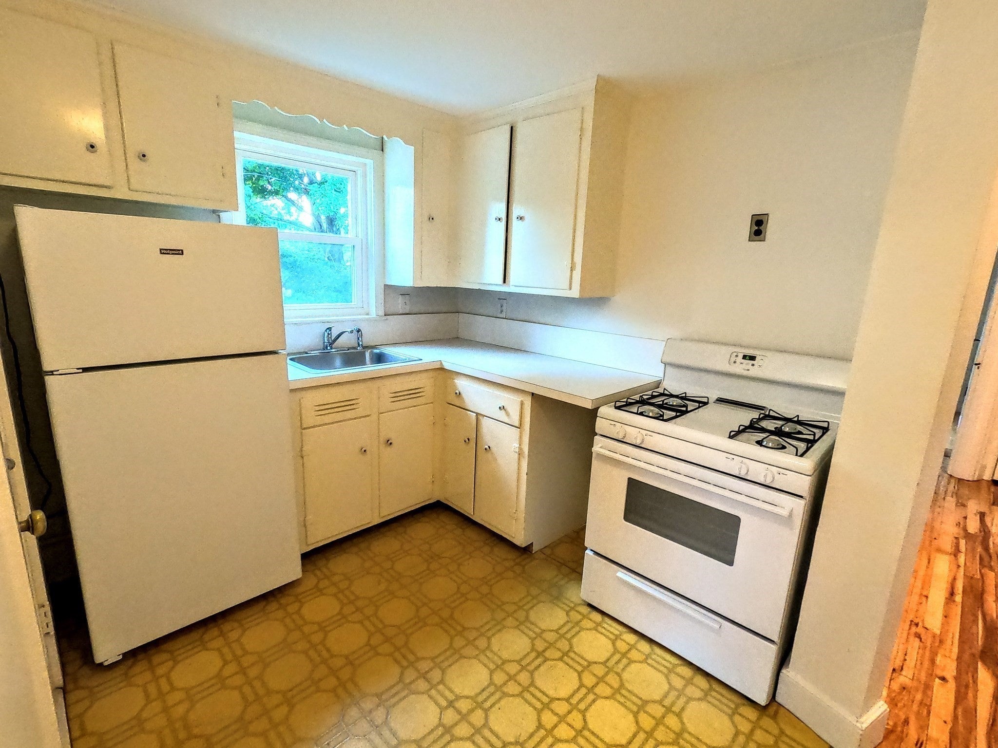 65 Keystone ST #2, Boston, MA, 65 Keystone ST #2, Boston, MA Photo #4