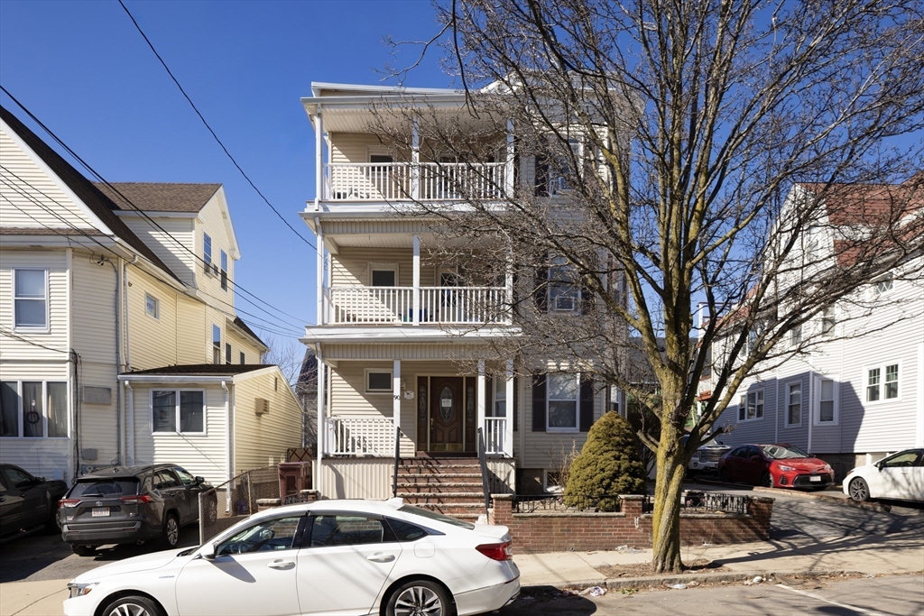 90 Swan St
