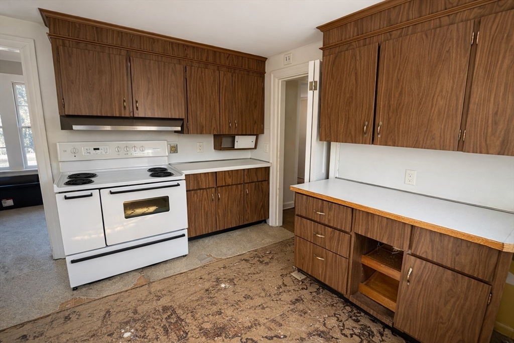 160 Reservoir Rd, Brookline, MA, 160 Reservoir Rd, Brookline, MA Photo #6