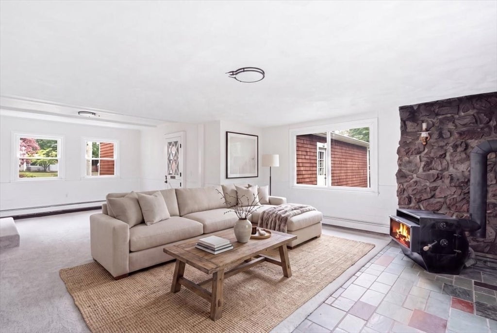 37 Orchard Dr, Pembroke, MA Photo #27