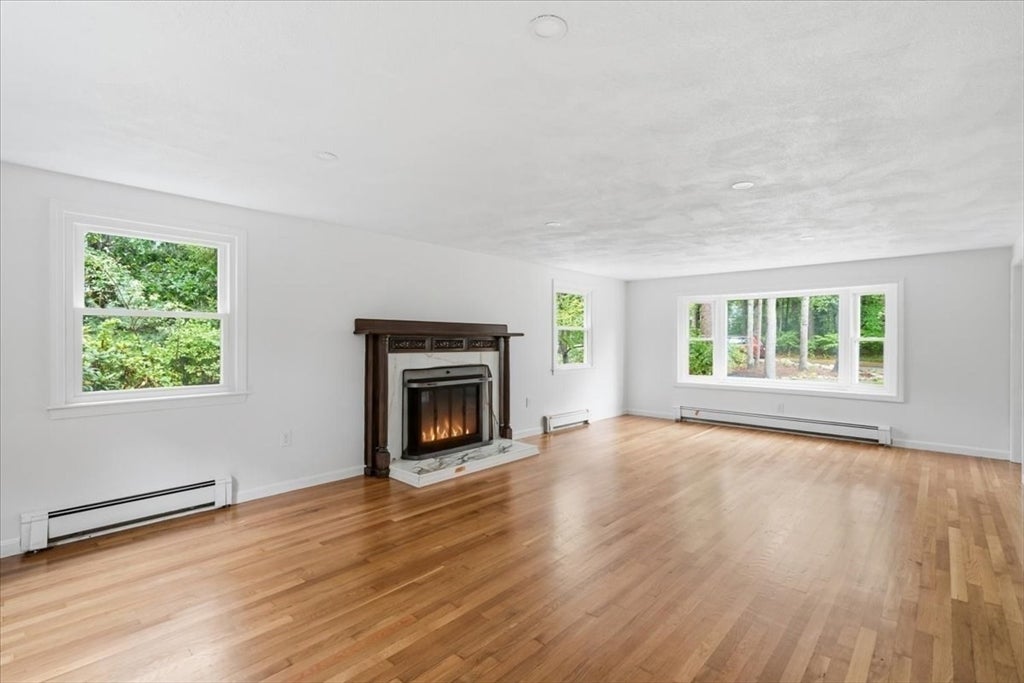 37 Orchard Dr, Pembroke, MA Photo #22