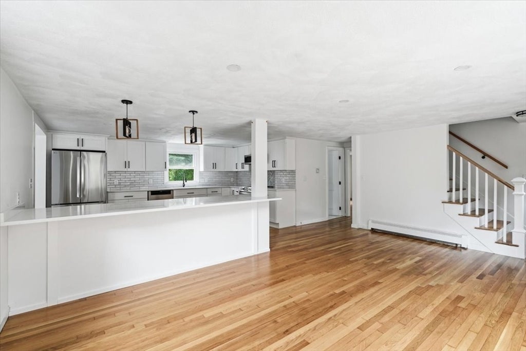 37 Orchard Dr, Pembroke, MA Photo #17