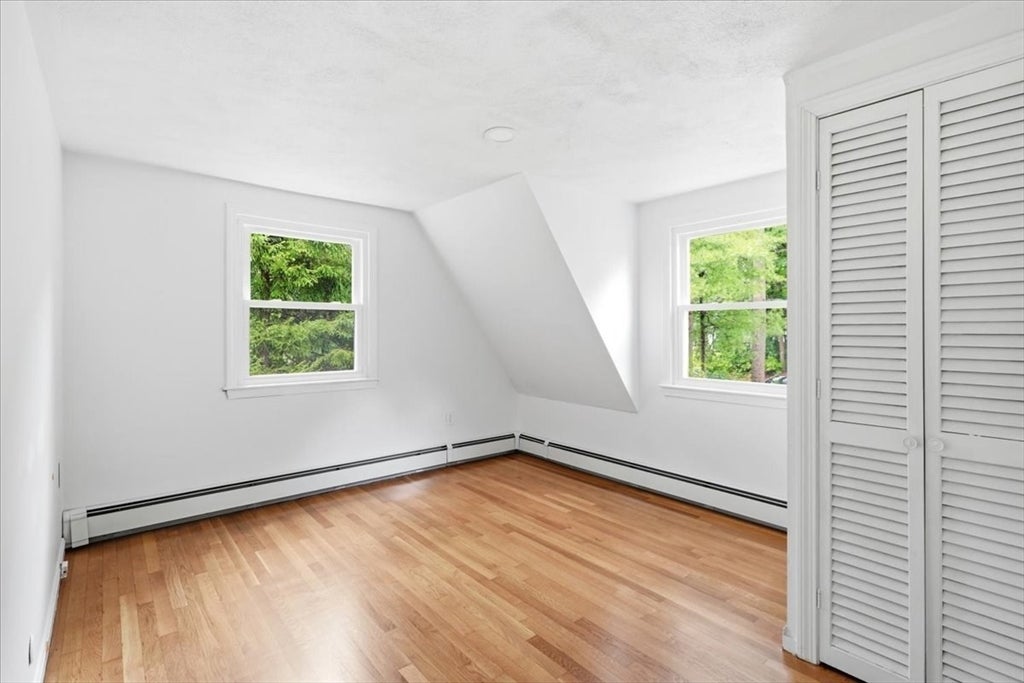 37 Orchard Dr, Pembroke, MA Photo #32