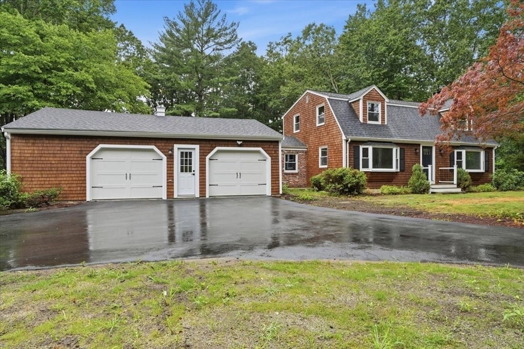 37 Orchard Dr, Pembroke, MA Photo #1