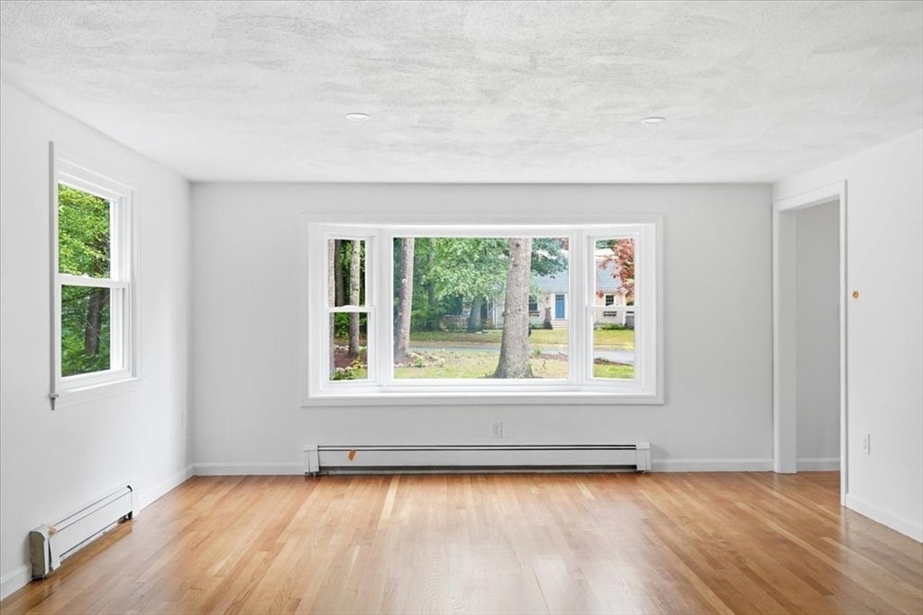 37 Orchard Dr, Pembroke, MA Photo #21