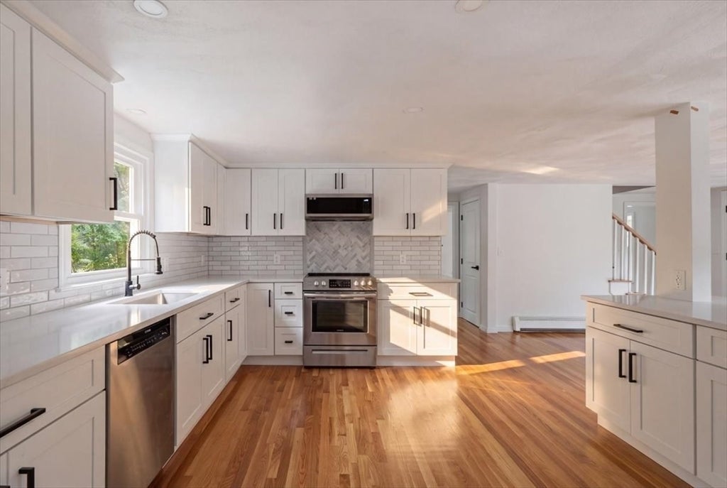 37 Orchard Dr, Pembroke, MA Photo #7