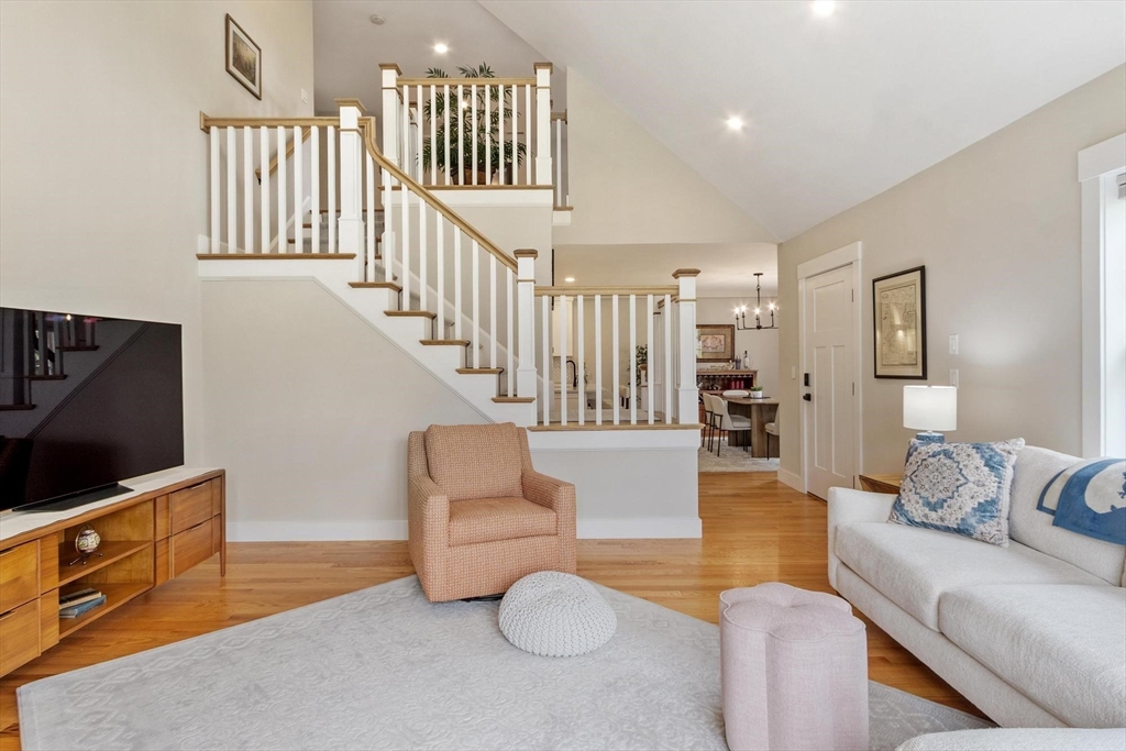 124 Main St 1