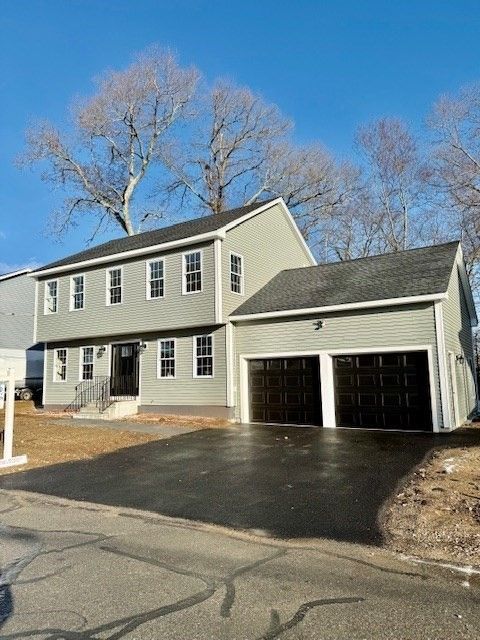 38 Colonial Rd Webster MA 01570