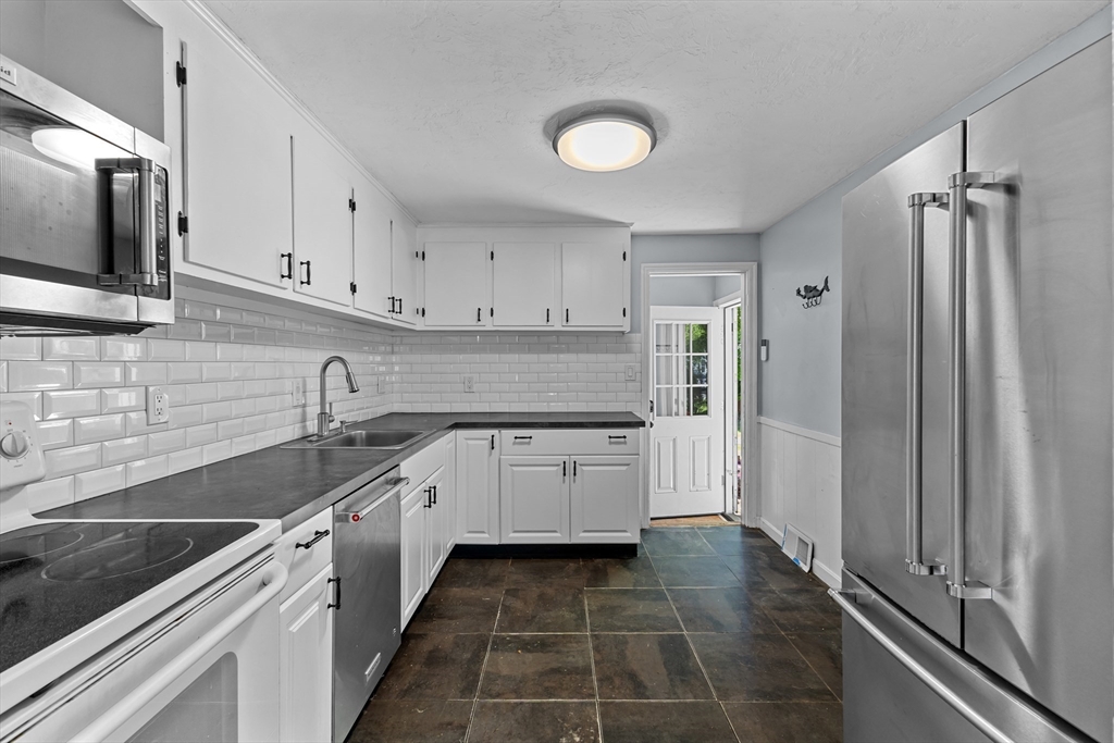 42 Woodway Drive