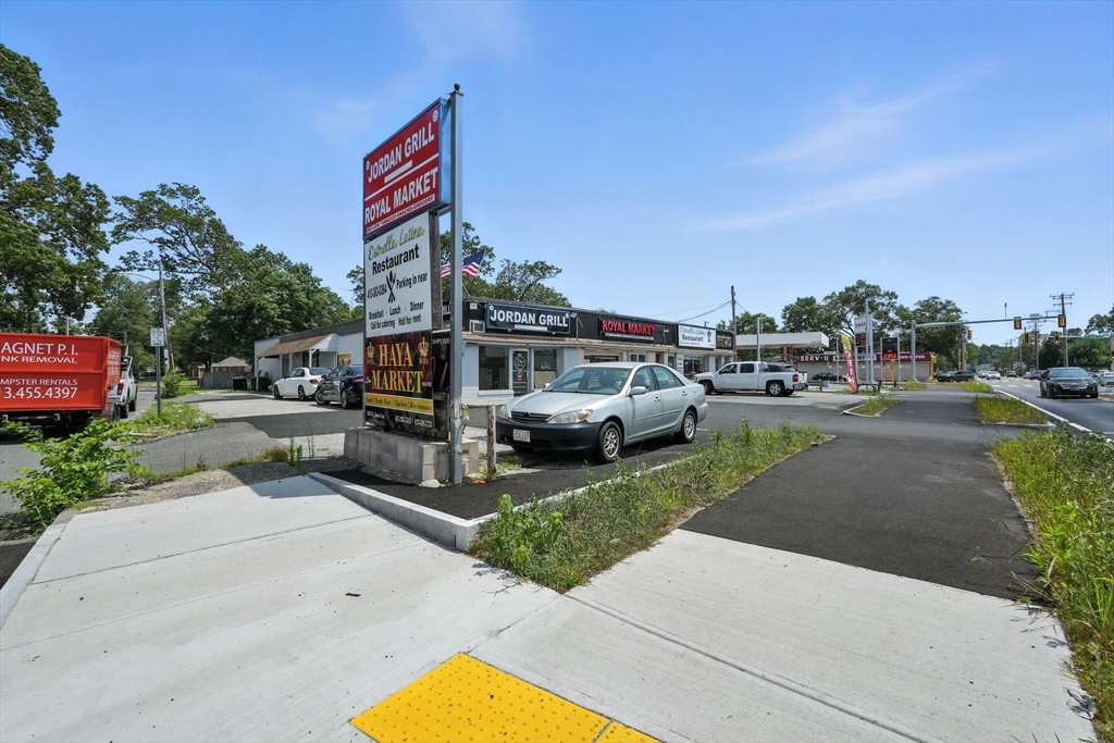 1003 Saint James Ave