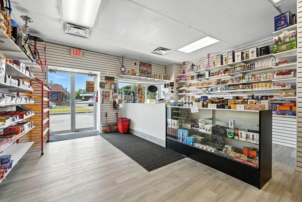 1003 Saint James Ave