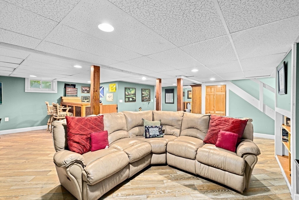 4 Country Drive, Hingham, MA, 4 Country Drive, Hingham, MA Photo #25