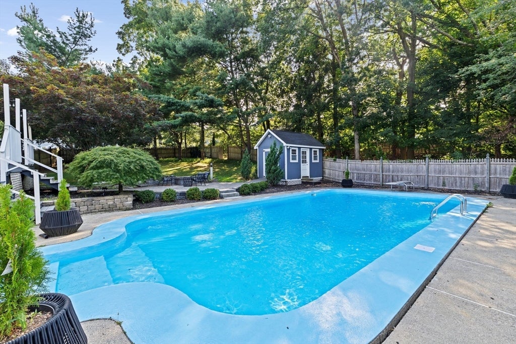 4 Country Drive, Hingham, MA, 4 Country Drive, Hingham, MA Photo #35