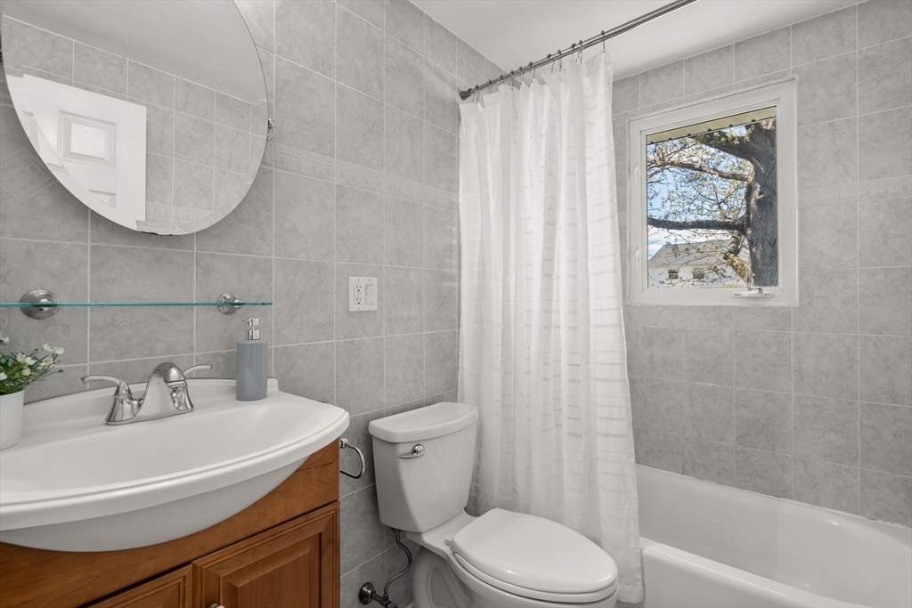 115 Albert Road, Newton, MA Photo #13