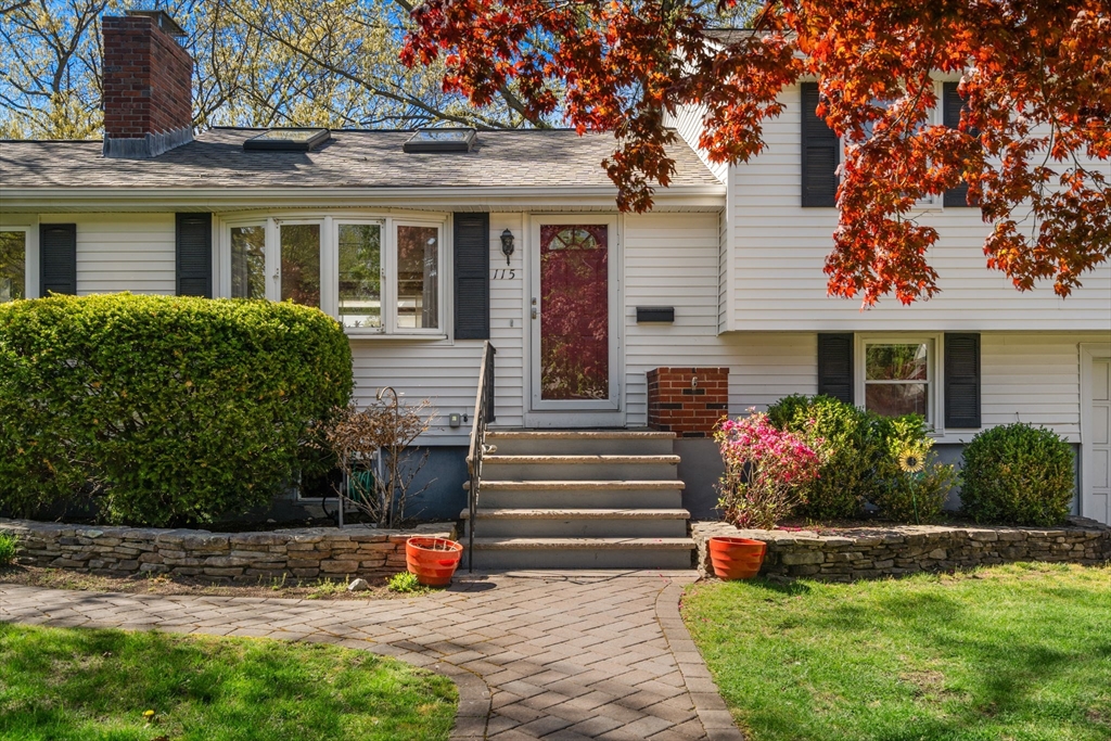 Photo of 115 Albert Road, Newton, MA
