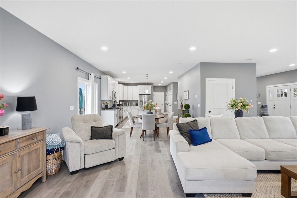 57 Oneil Rd, Somerset, MA Photo #10