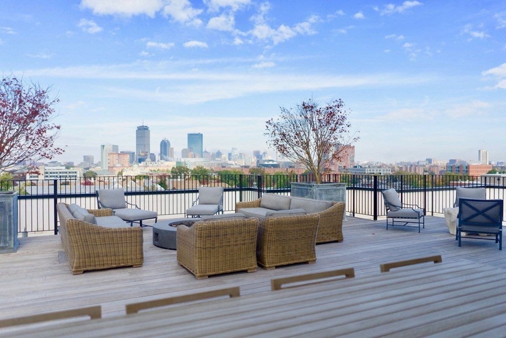 1467 Tremont St #403, Boston, MA Photo #9