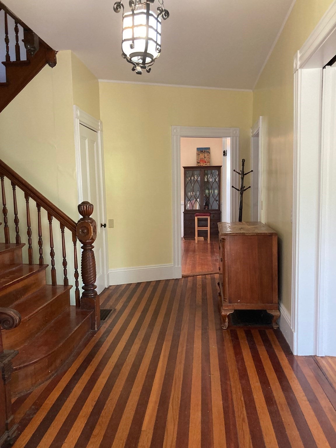 81 Munroe St Front