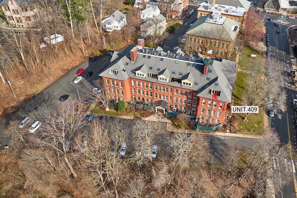 35 New South Street 409