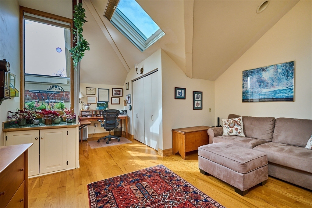 35 New South Street 409