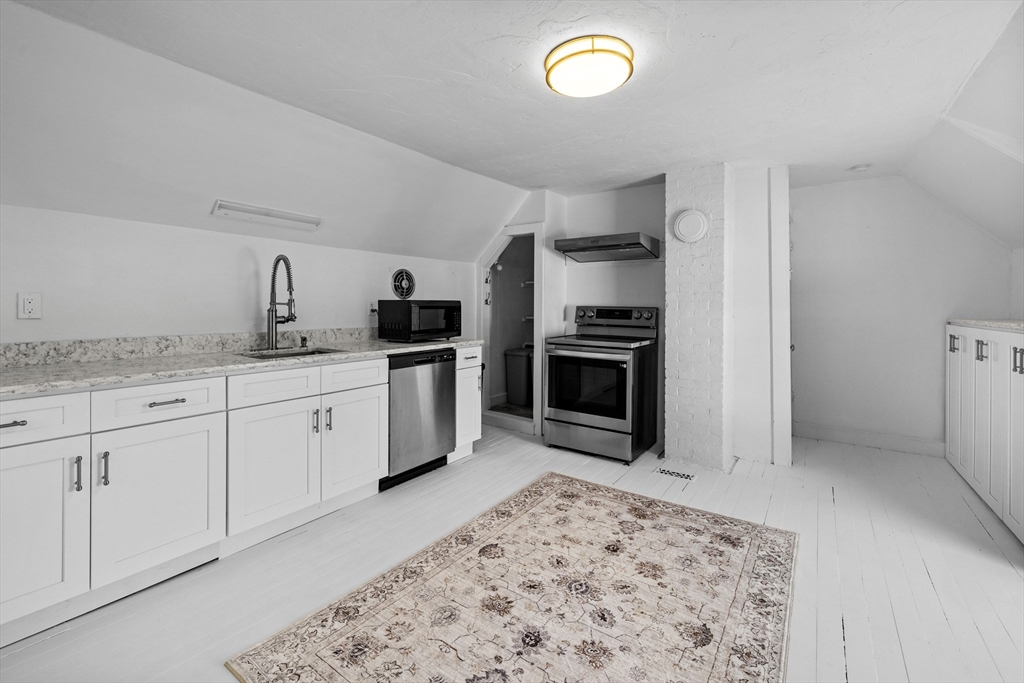 158 Center Street 2