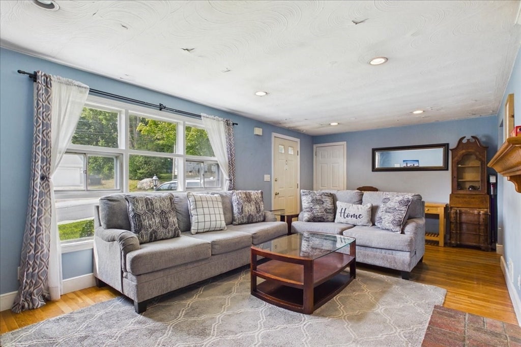 140 Milton Rd, Braintree, MA Photo #4