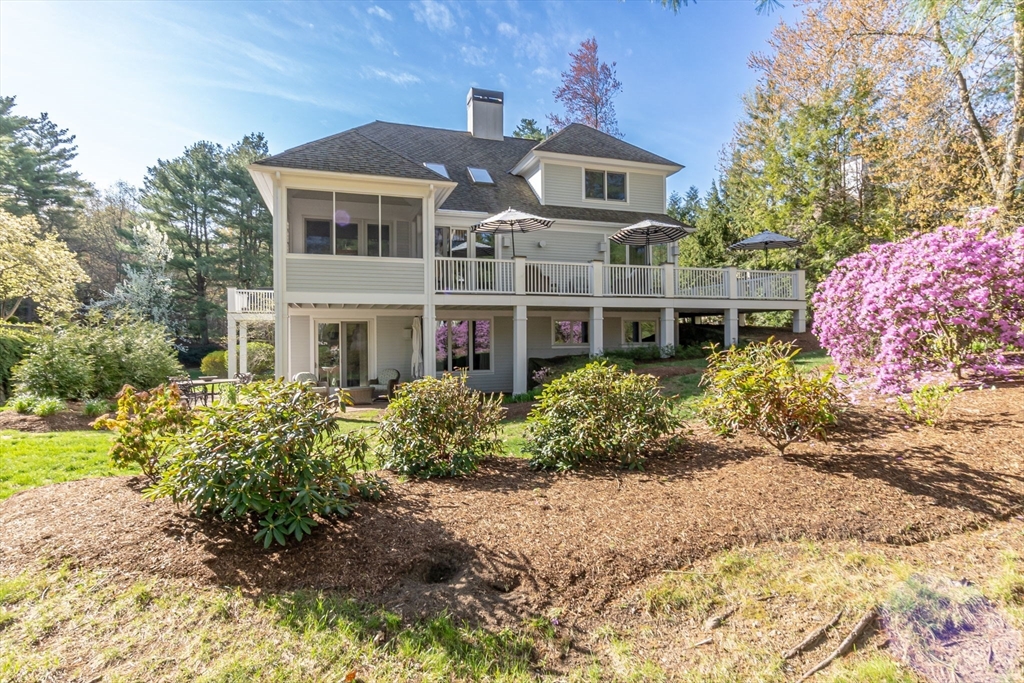 32 Southpoint Ln