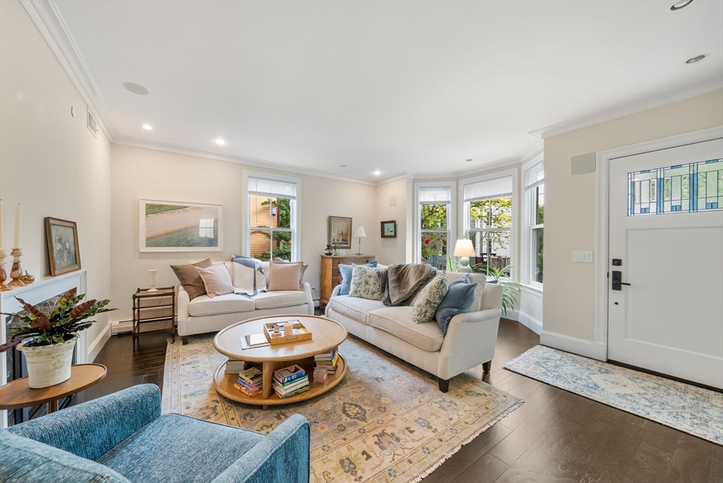 619 Franklin 1