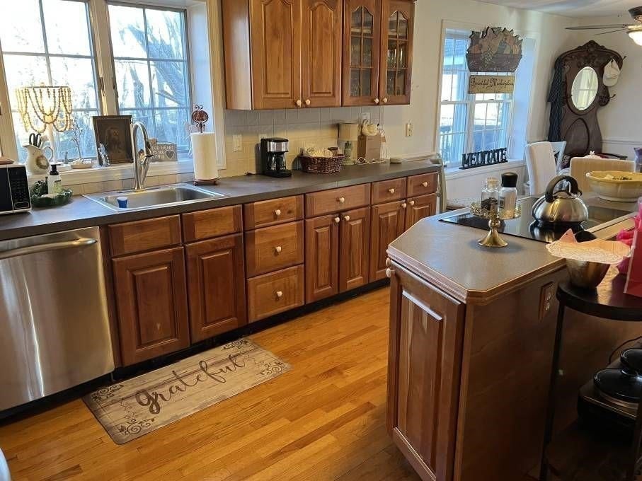 30 Katherine Lee Bates Rd, Falmouth, MA, 30 Katherine Lee Bates Rd, Falmouth, MA Photo #2