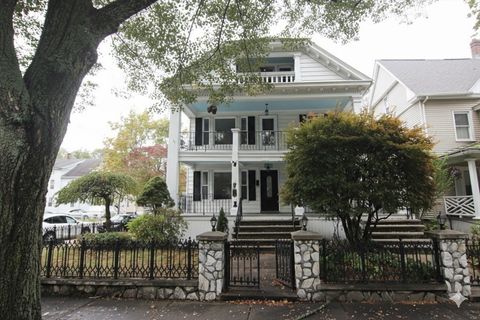 1083-1085 Sumner Ave Springfield MA 01118