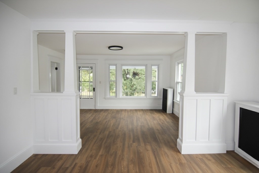 1083-1085 Sumner Ave