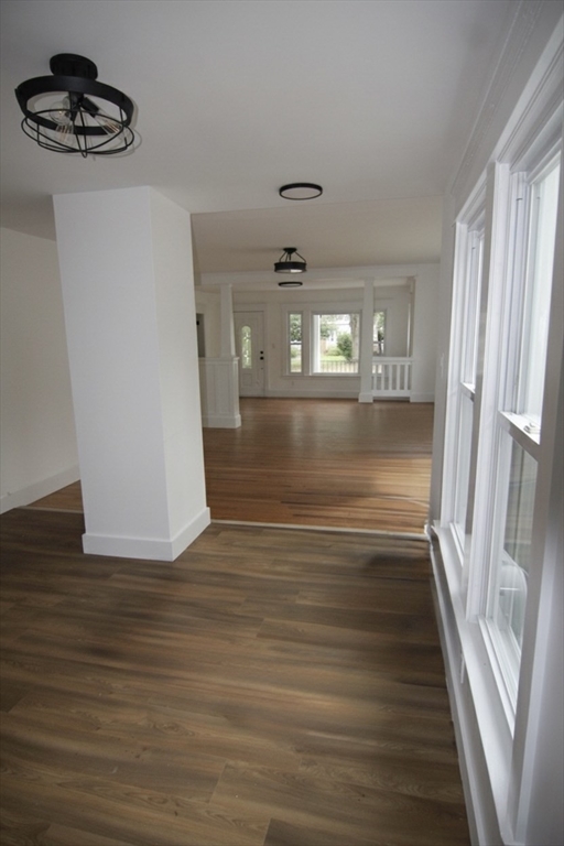 1083-1085 Sumner Ave