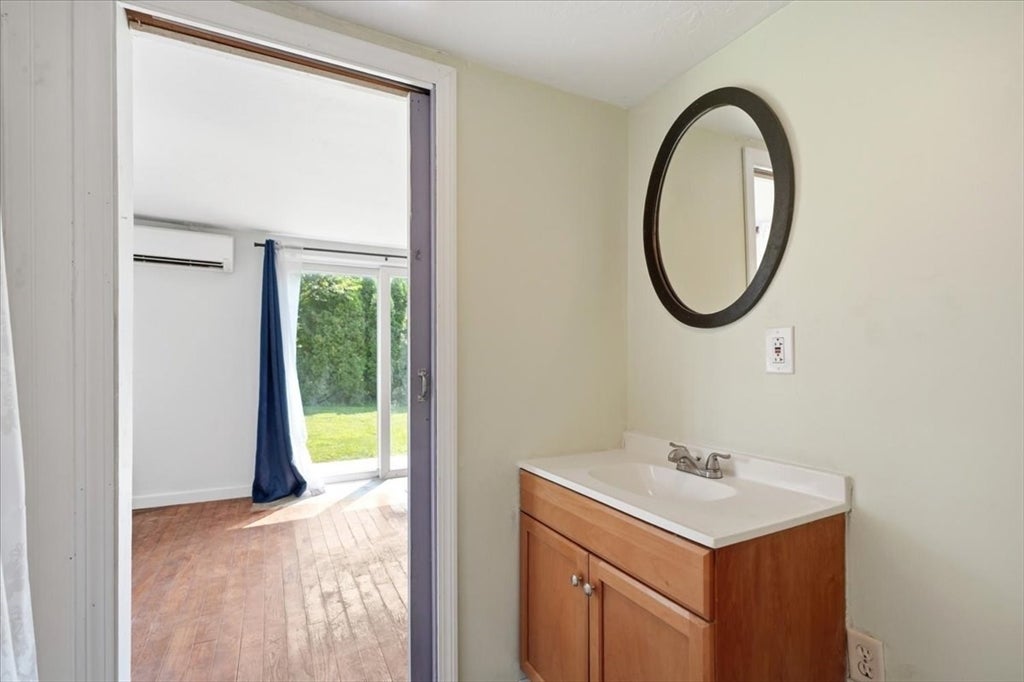 11 3rd Ave, Lakeville, MA Photo #12