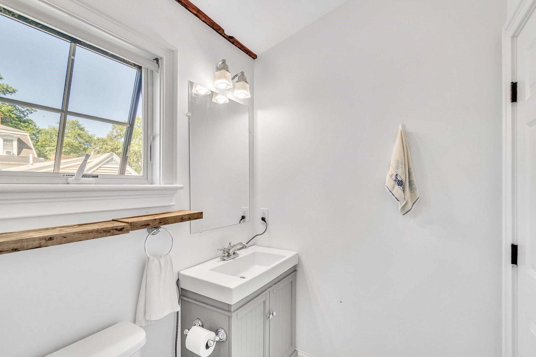 20 Waban St #2, Newton, MA Photo #27