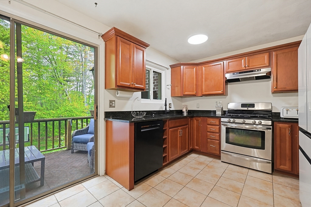 123 Farrwood Dr #123, Haverhill, MA, 123 Farrwood Dr #123, Haverhill, MA Photo #5
