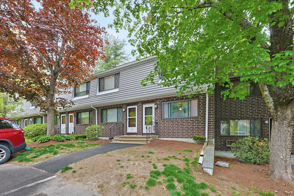 123 Farrwood Dr #123, Haverhill, MA, 123 Farrwood Dr #123, Haverhill, MA Photo #2