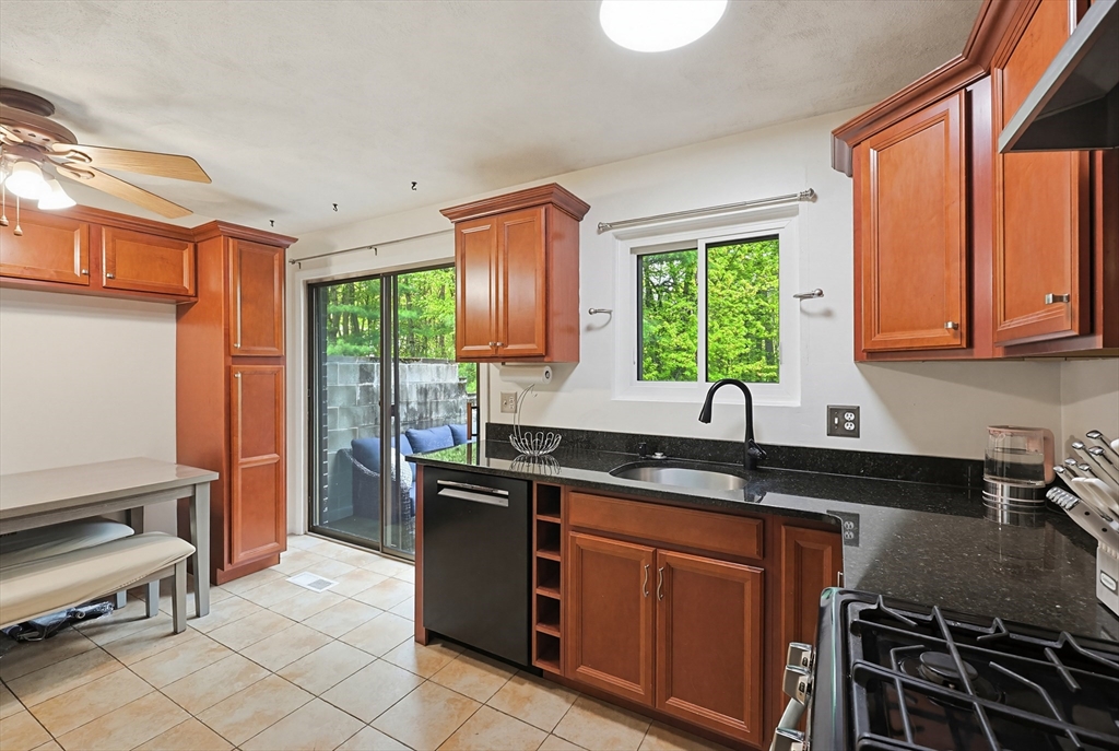 123 Farrwood Dr #123, Haverhill, MA, 123 Farrwood Dr #123, Haverhill, MA Photo #15
