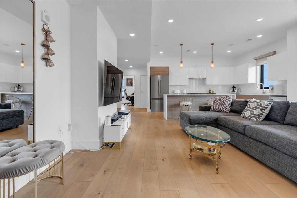 30 Penniman Road PH702