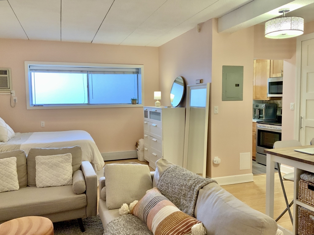 995 Massachusetts Ave 106