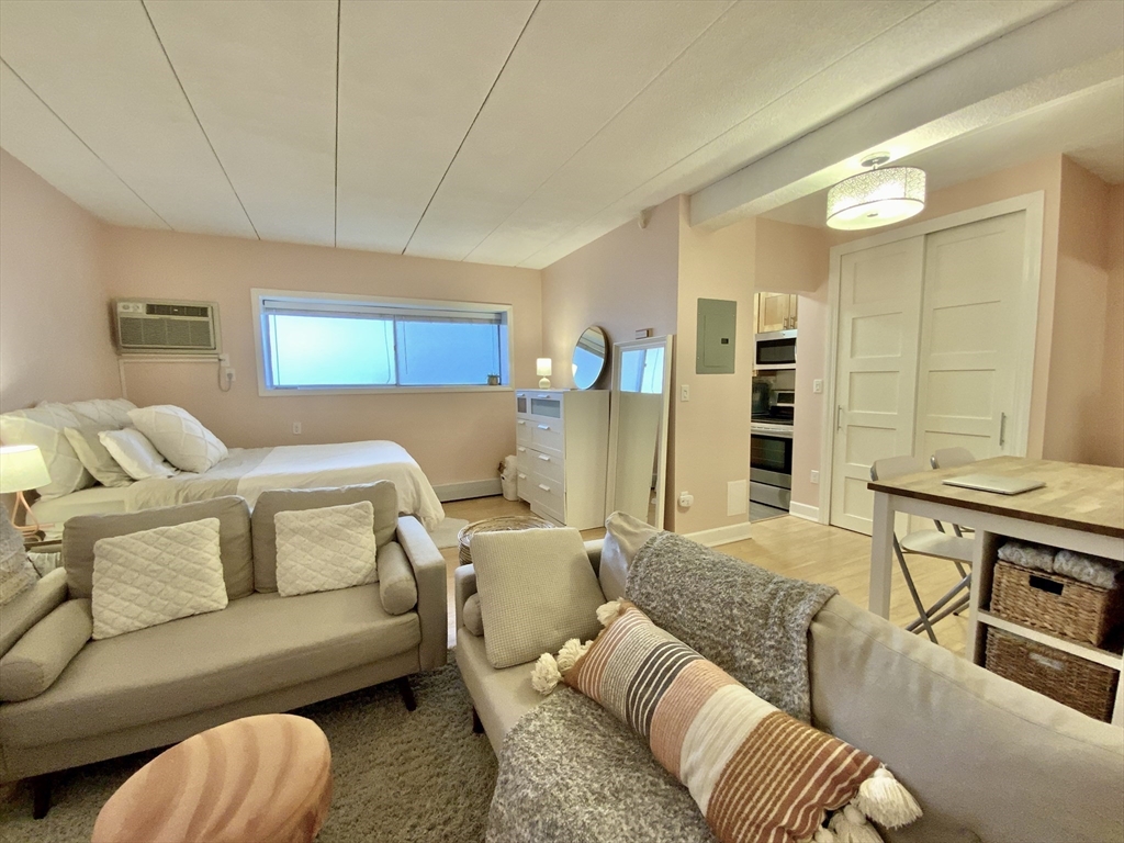 995 Massachusetts Ave 106