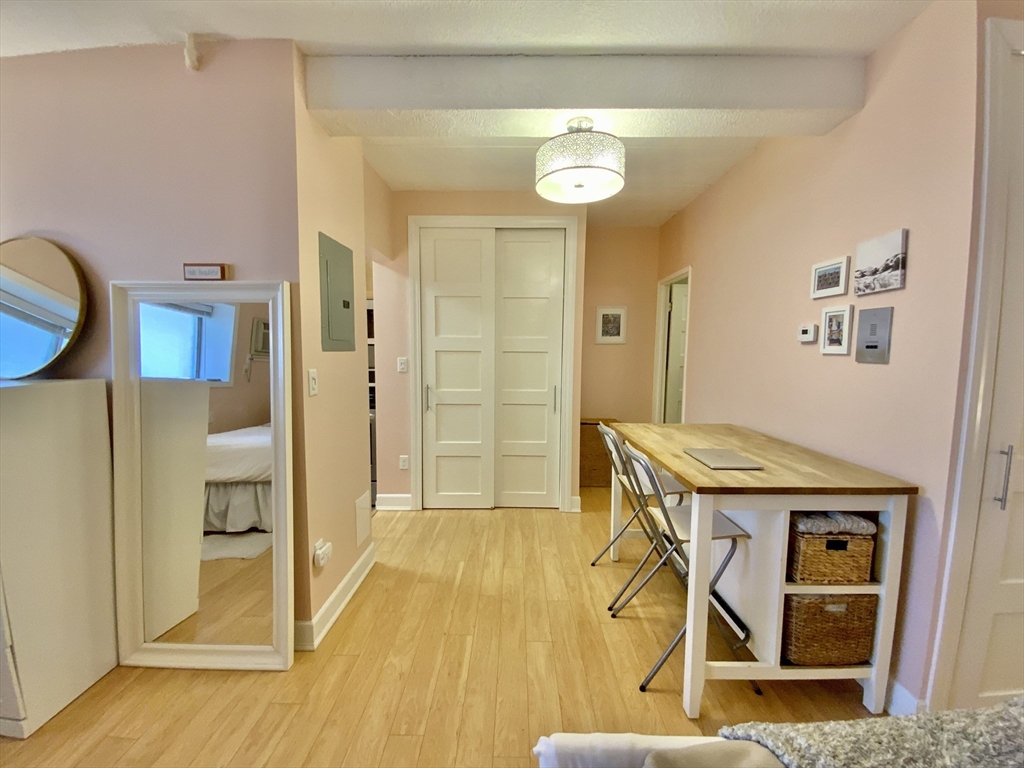 995 Massachusetts Ave 106