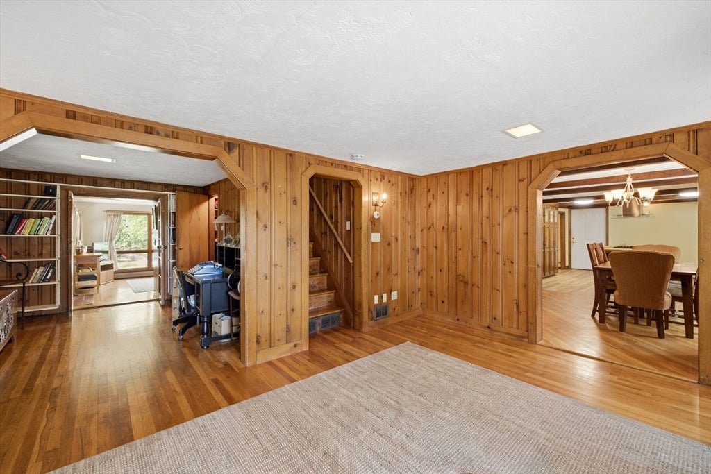 341 Locust Street, Danvers, MA Photo #18