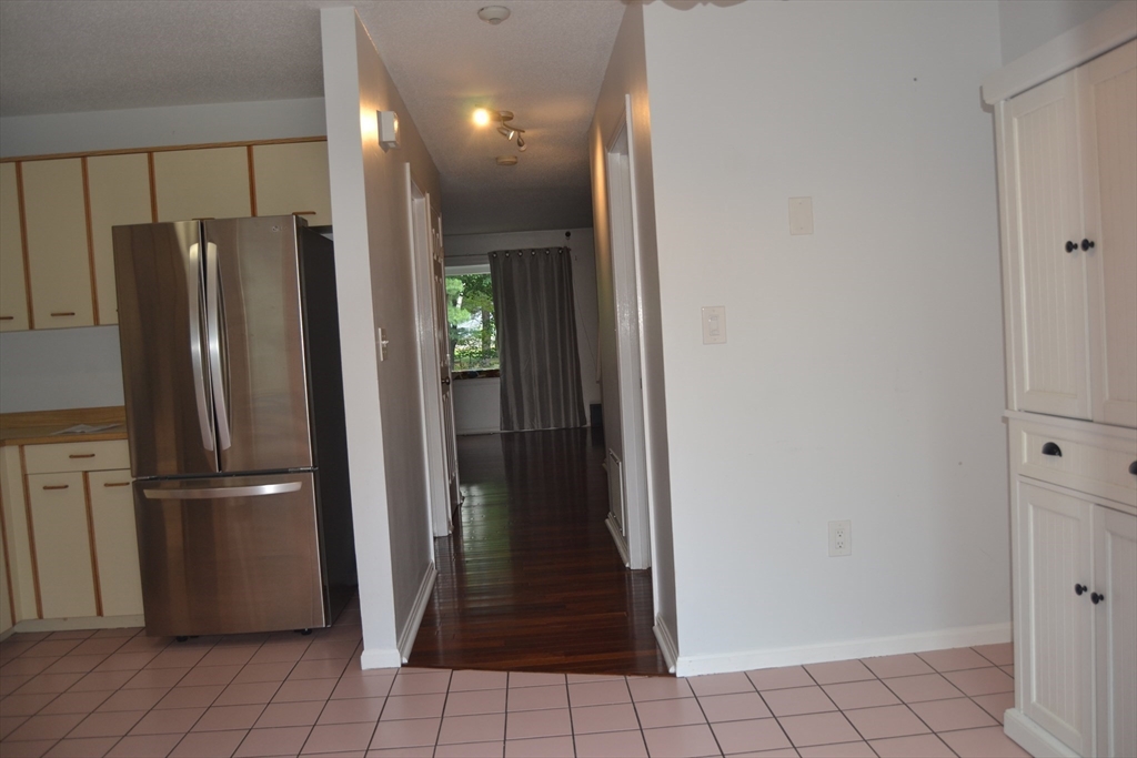 95 Tennis Plaza Rd 24