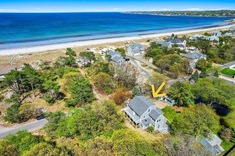 18 Wingaersheek Rd Gloucester MA 01930