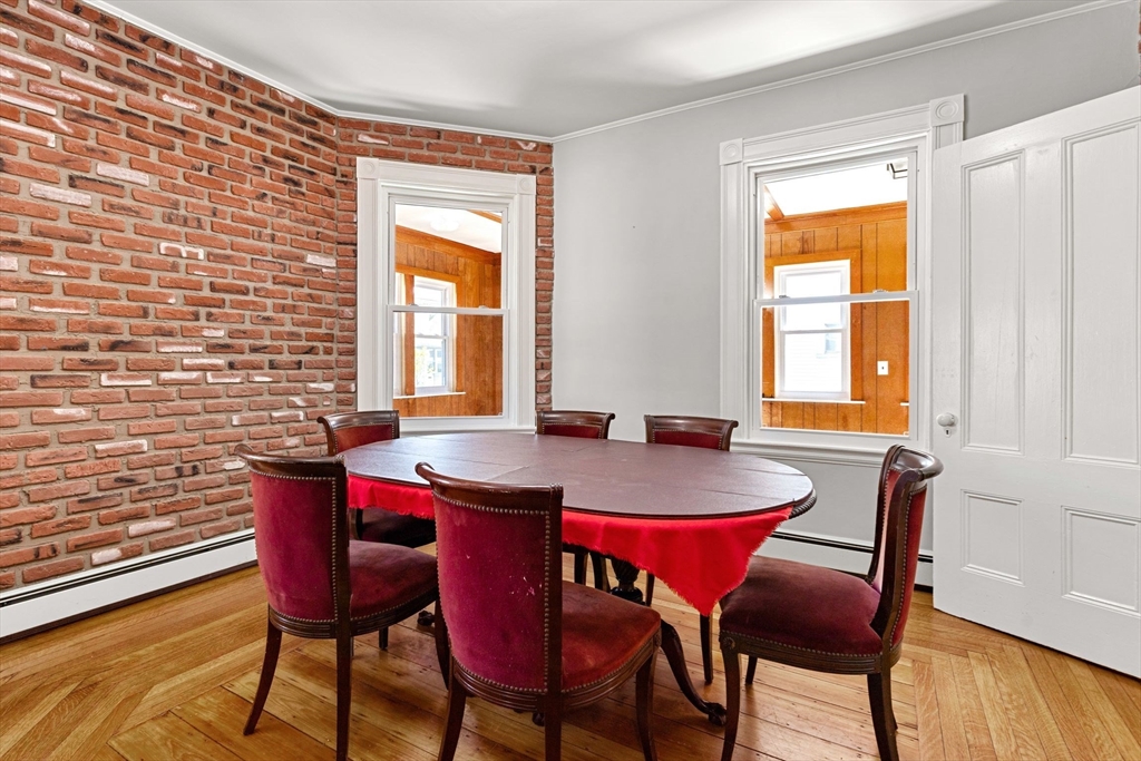 17 Shirley St