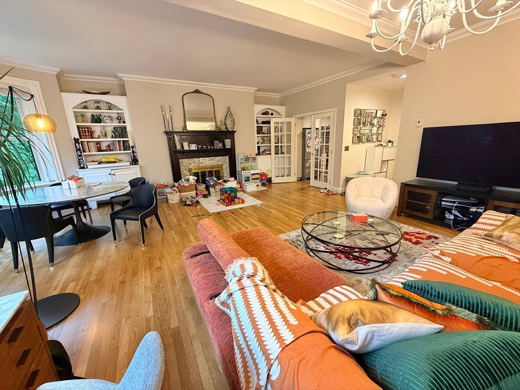 1083 Beacon St #3, Brookline, MA, 1083 Beacon St #3, Brookline, MA Photo #2