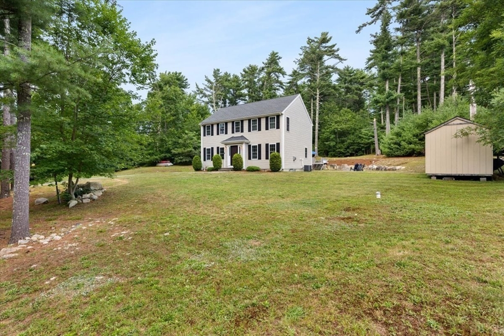18 Blackmore Pond