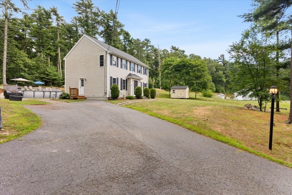 18 Blackmore Pond