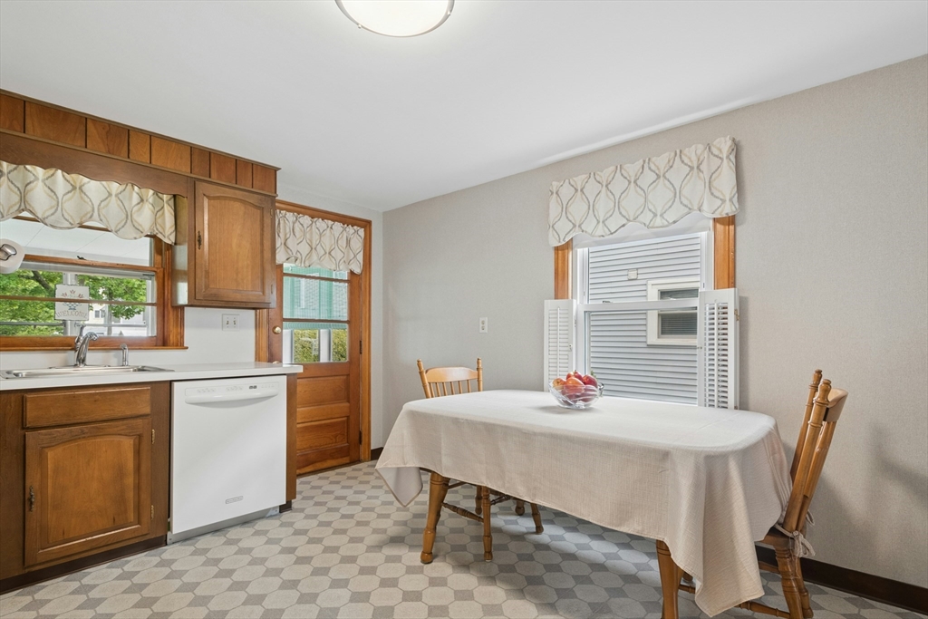 88 Kendall Ave, Framingham, MA Photo #16
