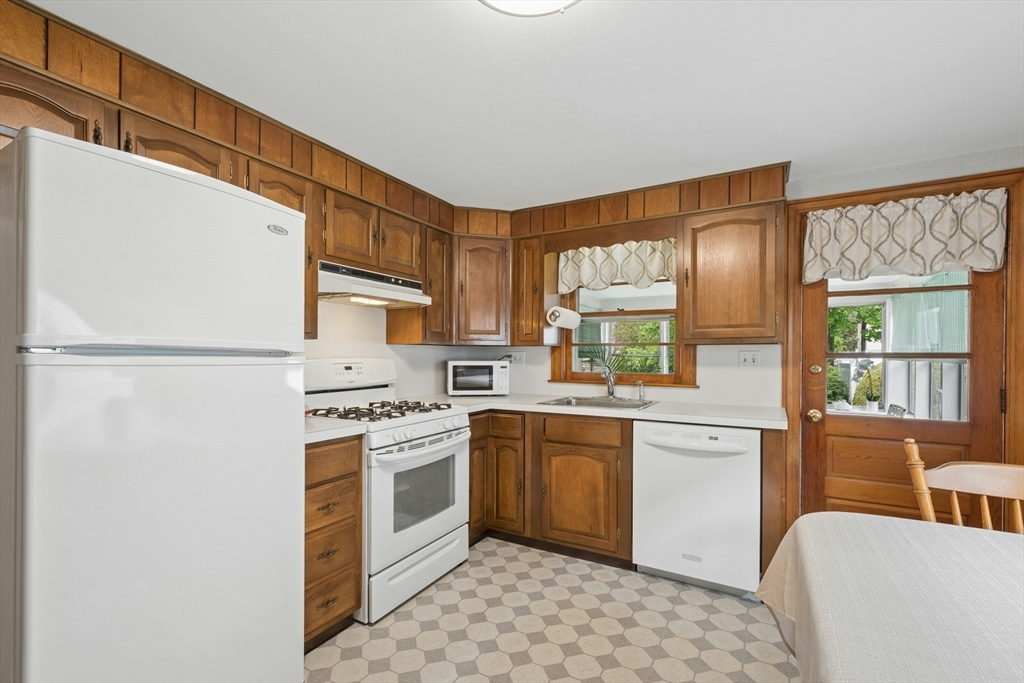 88 Kendall Ave, Framingham, MA Photo #11